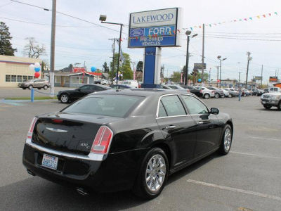 2012 Chrysler 300C  Base