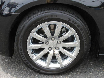 2012 Chrysler 300C  Base