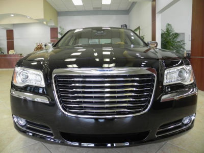 2012 Chrysler 300C  Base