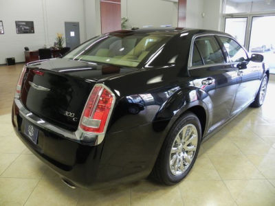 2012 Chrysler 300C  Base
