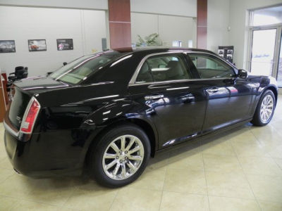 2012 Chrysler 300C  Base