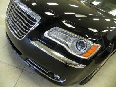 2012 Chrysler 300C  Base