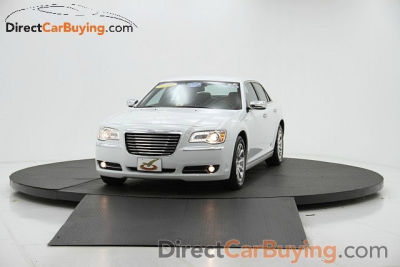 2012 Chrysler 300C  Base