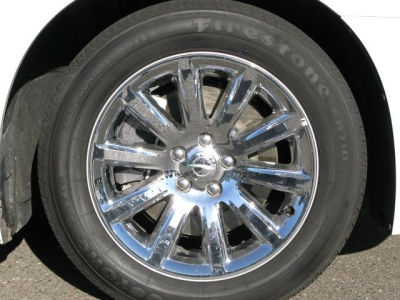 2012 Chrysler 300C  Base