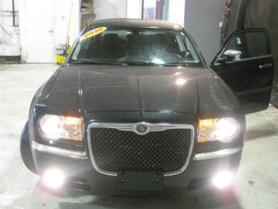 2010 Chrysler 300C  Base