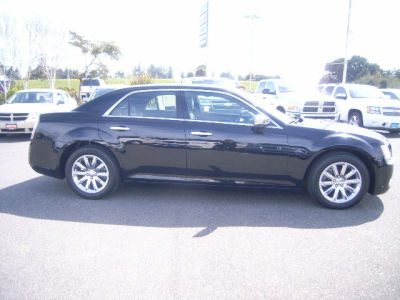 2012 Chrysler 300C  Base