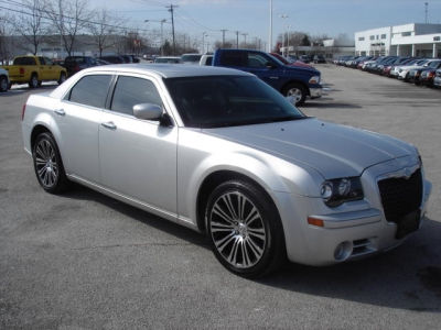 2010 Chrysler 300C  300S V8