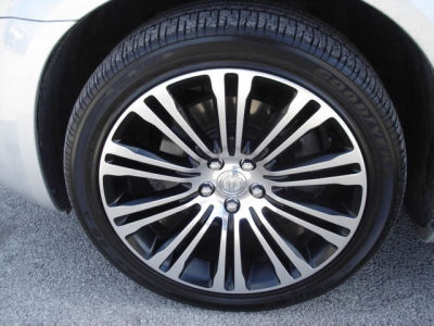 2010 Chrysler 300C  300S V8