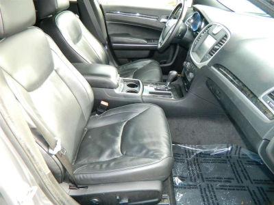 2011 Chrysler 300C  Base