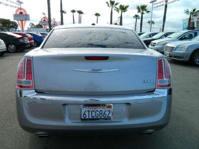 2011 Chrysler 300C  Base
