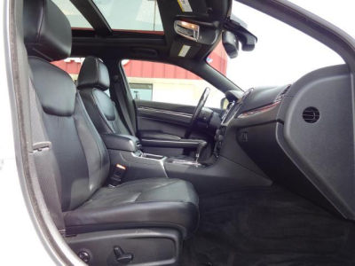 2011 Chrysler 300C  Base