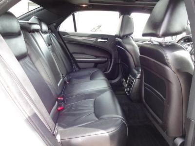 2011 Chrysler 300C  Base