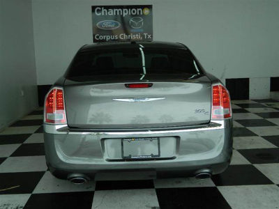 2011 Chrysler 300C  Base