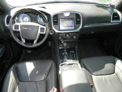 2011 Chrysler 300C  Base