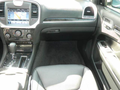 2011 Chrysler 300C  Base