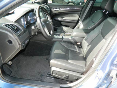 2011 Chrysler 300C  Base