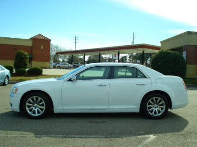 2012 Chrysler 300C  Base