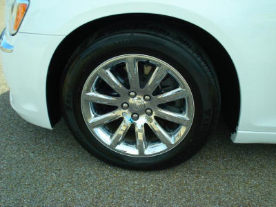 2012 Chrysler 300C  Base