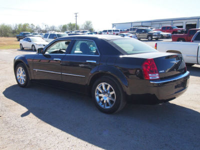 2010 Chrysler 300C  Hemi