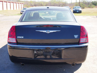 2010 Chrysler 300C  Hemi