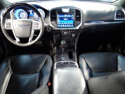 2012 Chrysler 300C  Base