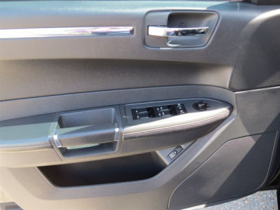 2008 Chrysler 300C  SRT-8