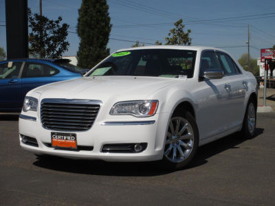 2012 Chrysler 300C  Base