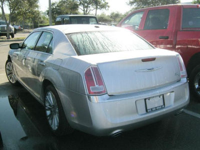 2011 Chrysler 300C  Base