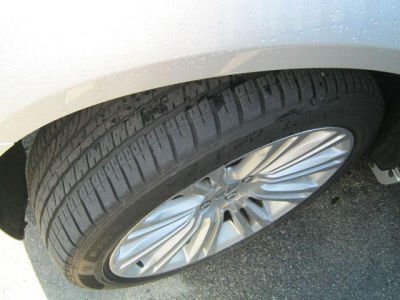 2011 Chrysler 300C  Base