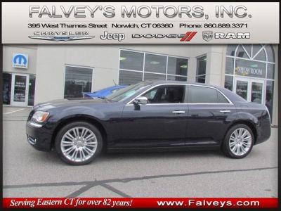 2011 Chrysler 300C  Base