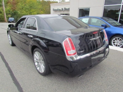 2011 Chrysler 300C  Base