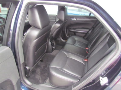 2011 Chrysler 300C  Base