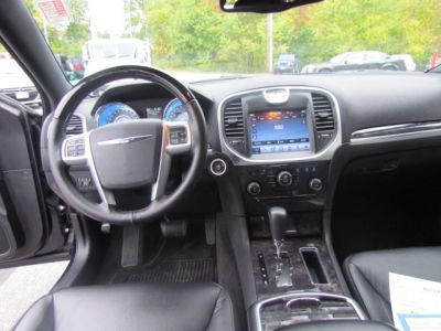 2011 Chrysler 300C  Base