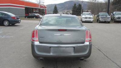 2011 Chrysler 300C  Base