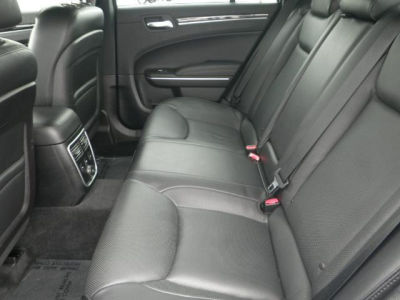 2012 Chrysler 300C  Base