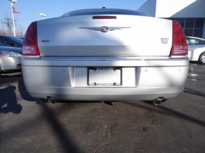 2010 Chrysler 300C  Base