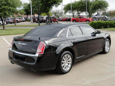2011 Chrysler 300C  Base