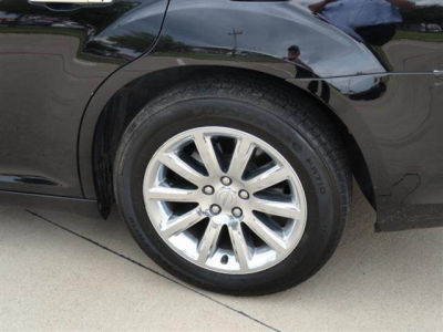 2011 Chrysler 300C  Base
