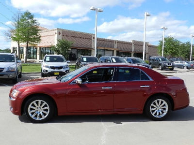 2012 Chrysler 300C  Base