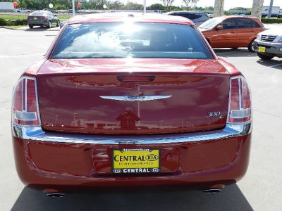 2012 Chrysler 300C  Base