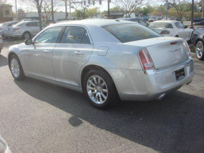 2012 Chrysler 300C  Base