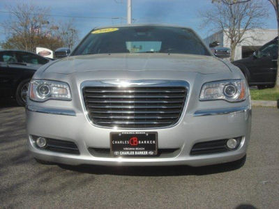 2012 Chrysler 300C  Base