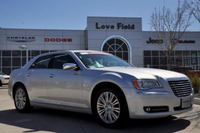 2012 Chrysler 300C  Base