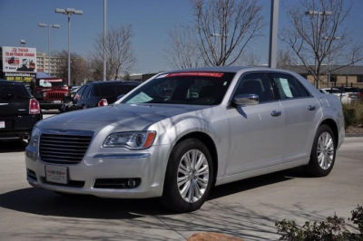 2012 Chrysler 300C  Base