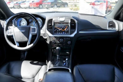 2012 Chrysler 300C  Base