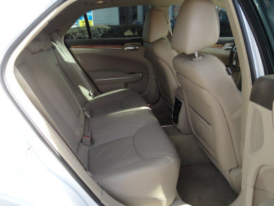 2012 Chrysler 300C  Base