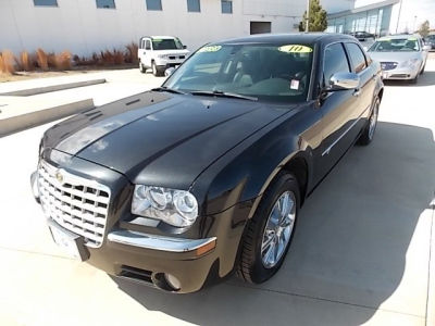 2010 Chrysler 300C  Base