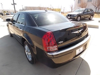 2010 Chrysler 300C  Base