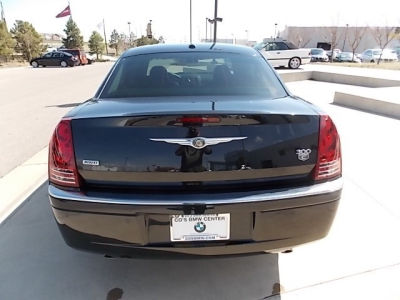 2010 Chrysler 300C  Base
