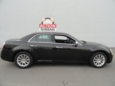 2012 Chrysler 300C  Base